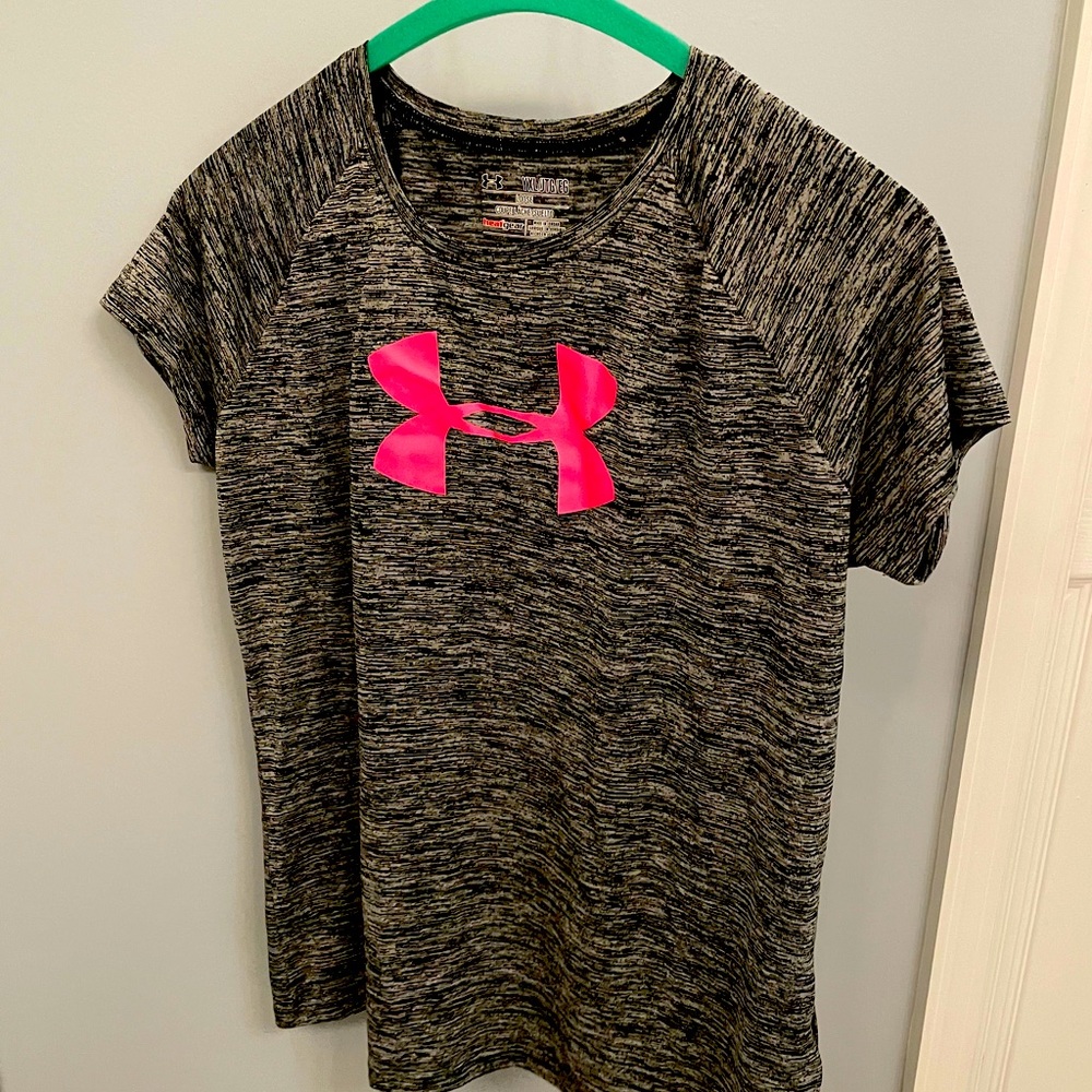 Under Armour T-shirt